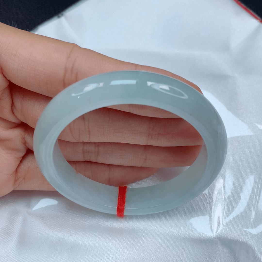 翡翠手镯未镶嵌天然