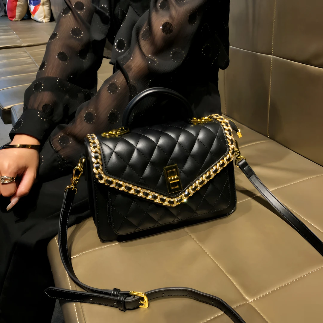 斜挎包女款爆款2025新款网红款潮流时尚女包小香风黑色单肩小方包