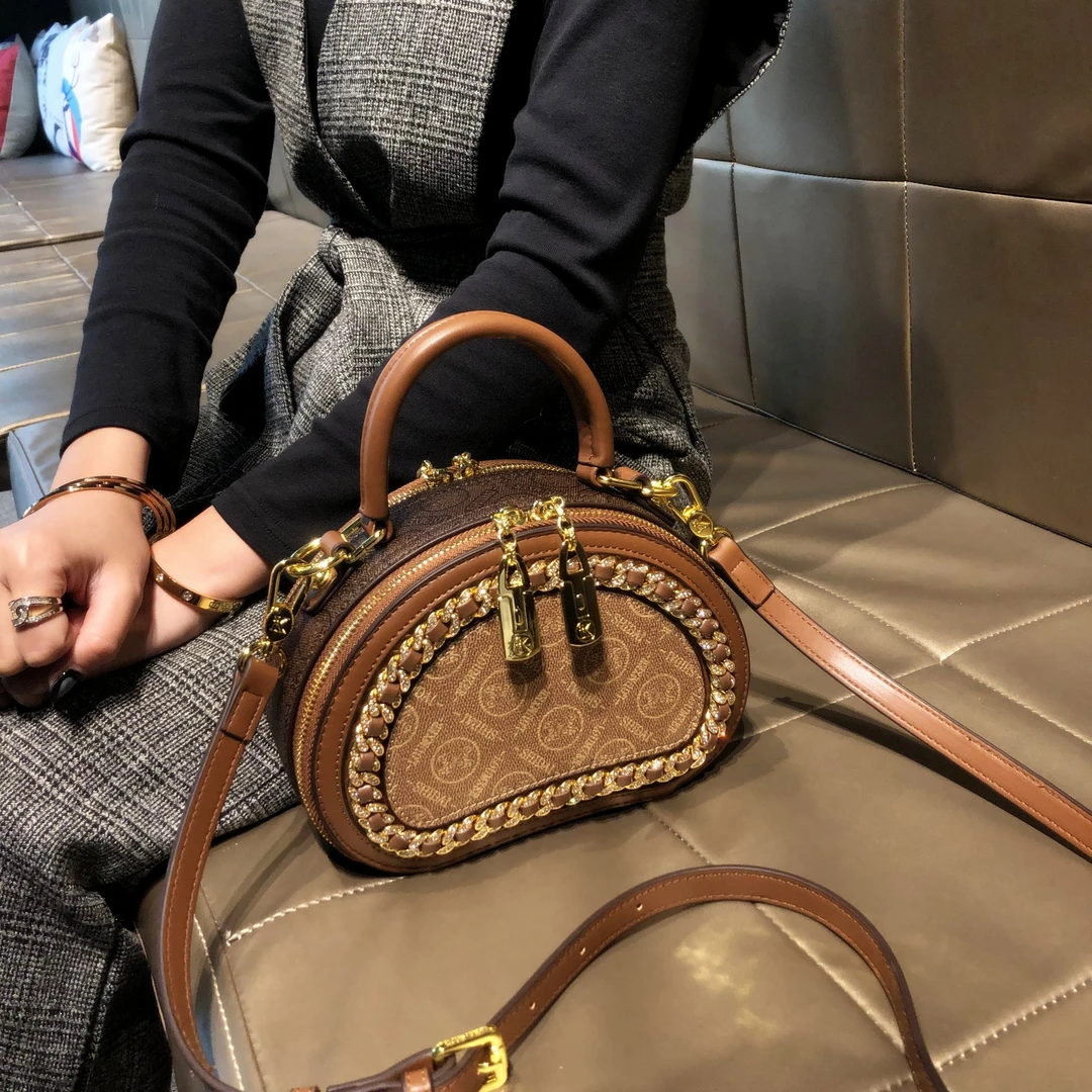 斜挎包女款爆款2025新款高级感复古潮流时尚女包小众斜挎小包夏天