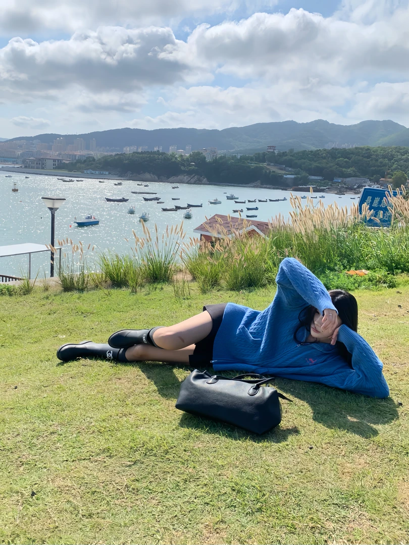 70不是七十【普鲁士】秋冬韩系慵懒感图案绣花logo宽松连帽毛织开衫