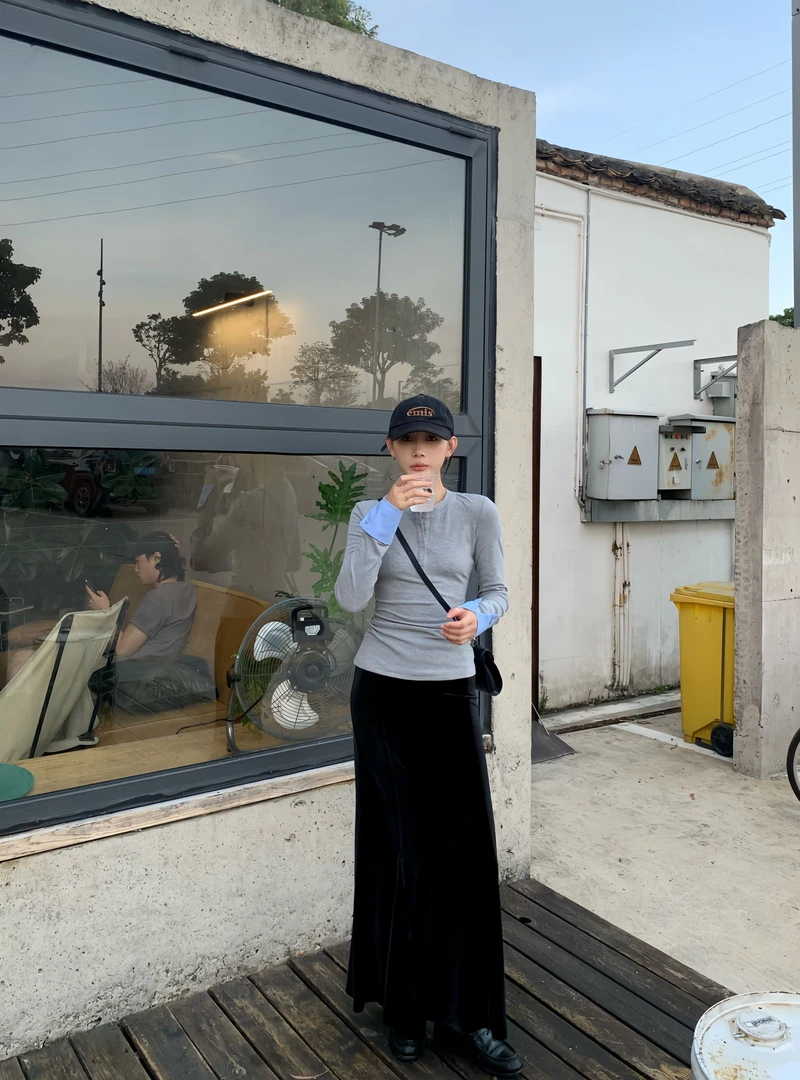 清清款/70不是七十【柏林黑巧】秋冬梭织丝绒直筒小鱼尾半裙