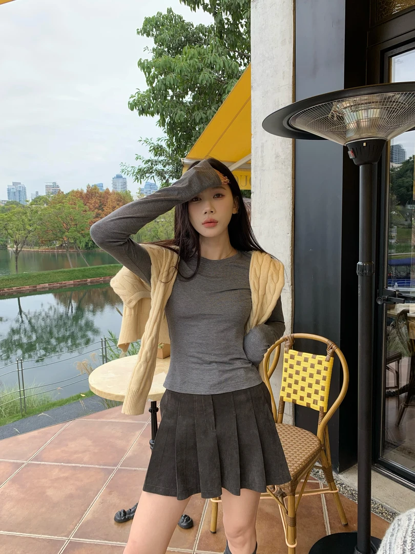 70不是七十【奶油椰灰】初秋韩版高腰褶皱A字半身裙