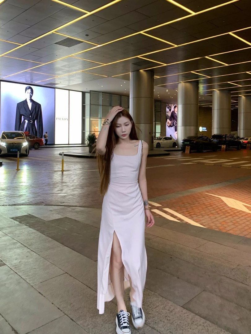 清清款/70不是七十【海蒂甜妮-粉色】夏季简约修身褶皱开叉直筒长款