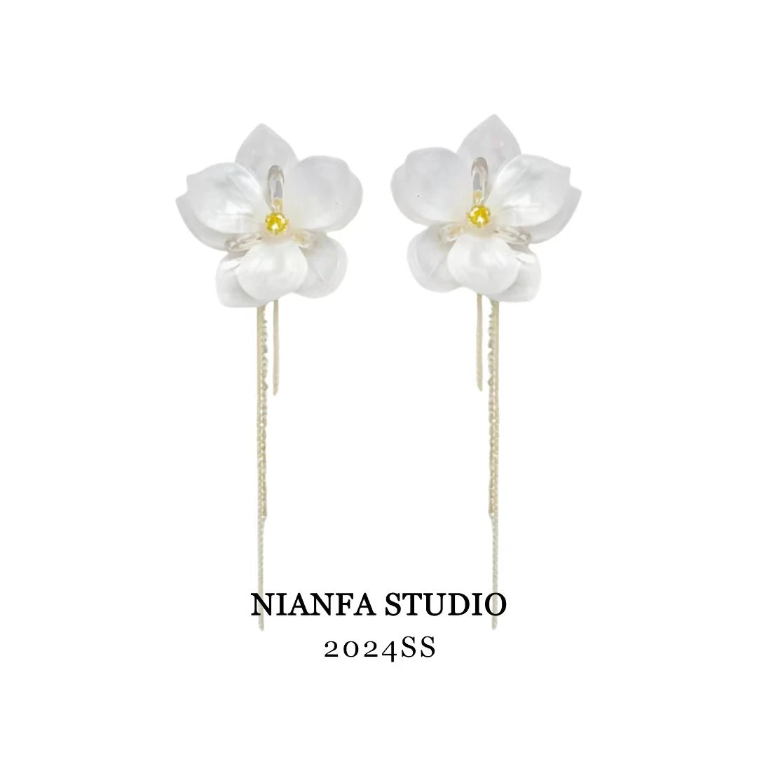 铜合金耳饰 【流沙】新白色温柔立体花朵精致流苏耳饰仙美气质耳环
