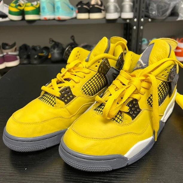 耐克 Aj4 牛皮电母 黑黄 43码 99新 公价2509