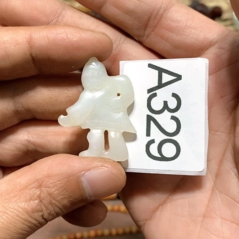 和田玉颈饰未镶嵌