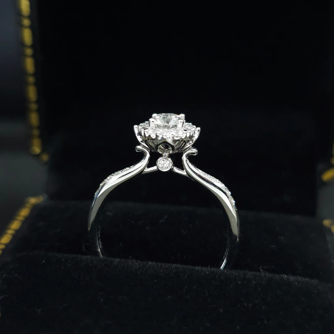 1克拉灿若星辰18k金钻石戒指求婚戒指钻石天然钻石