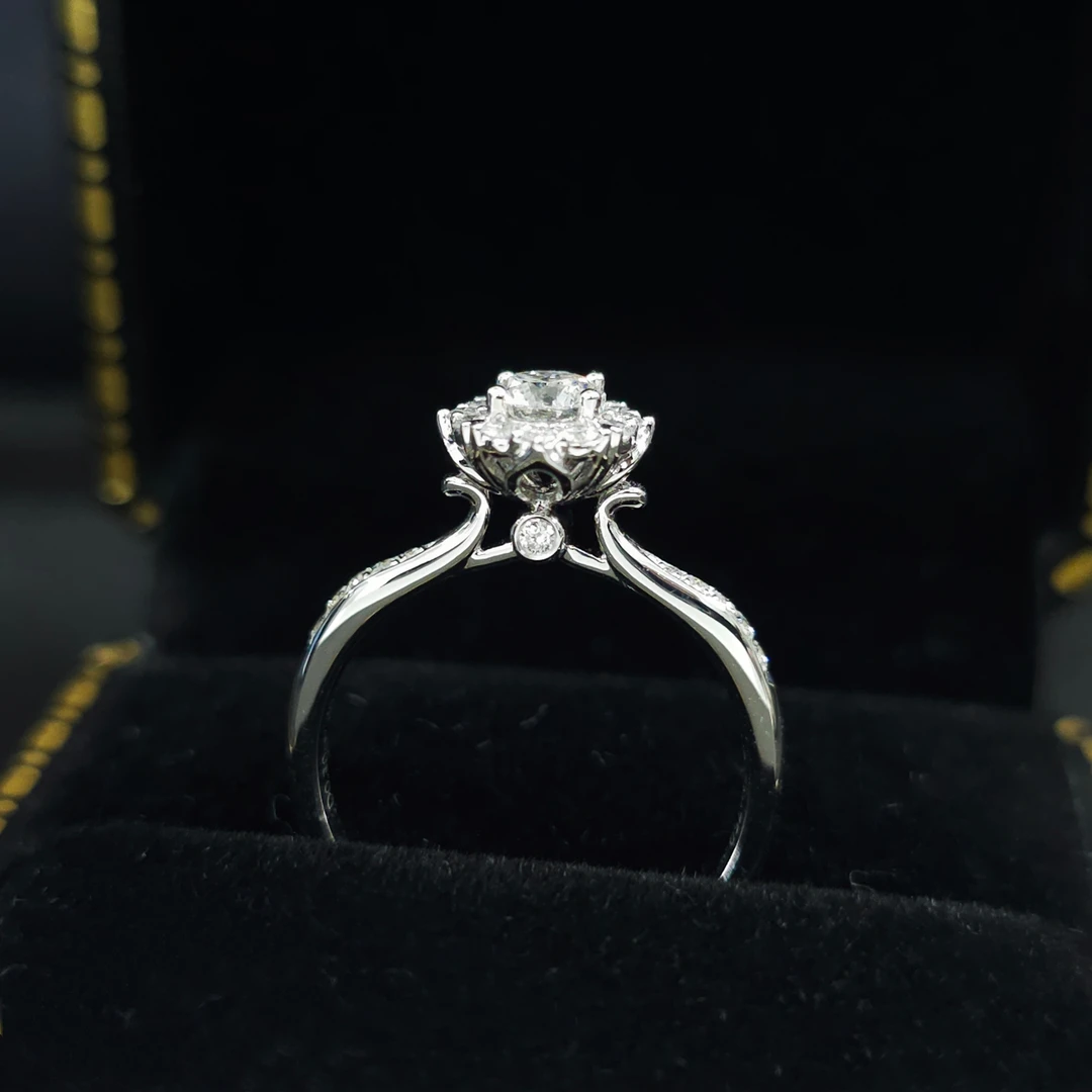 50分灿若星辰18k金钻石戒指求婚戒指