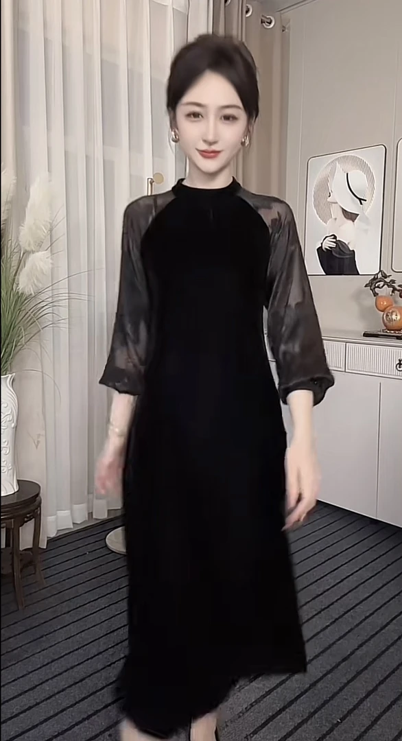 新款定制丝绒拼接重工插肩剪花腰带连衣裙