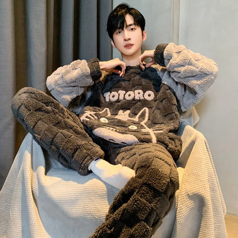 珊瑚绒睡衣男款秋冬季2024新款龙猫加厚加绒男士法兰绒家居服套装