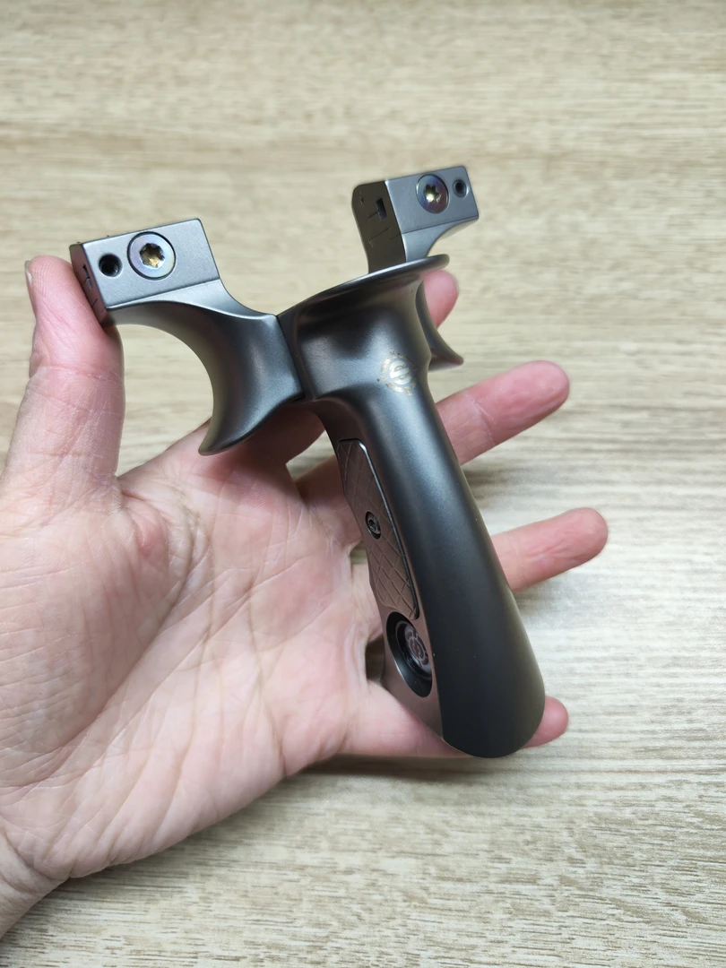 全钛合金双向调节款阿尔法弹弓玩具