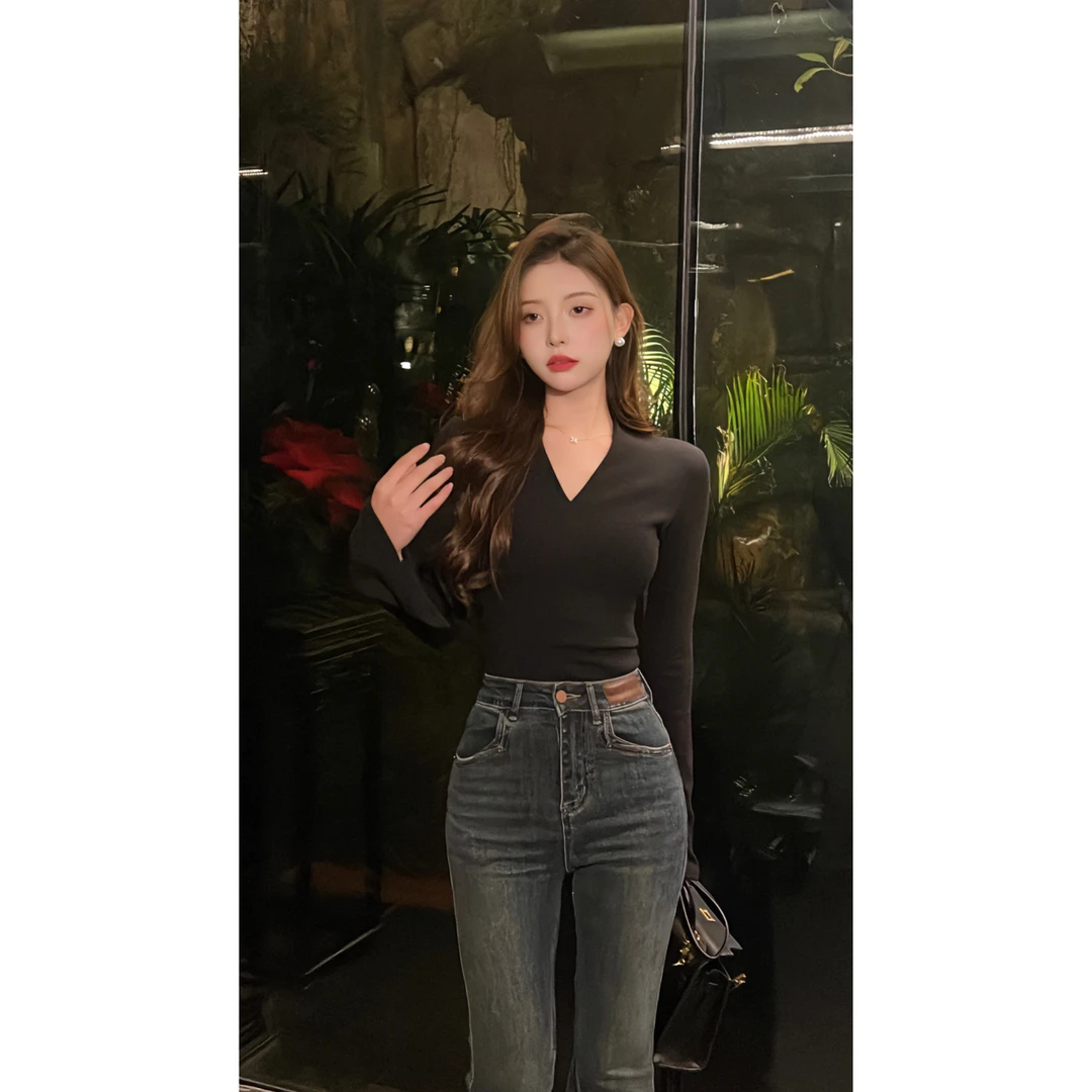 SZA【月下夜莺】秋冬新款女气质高级感修身显瘦V领长袖打底衫A-574