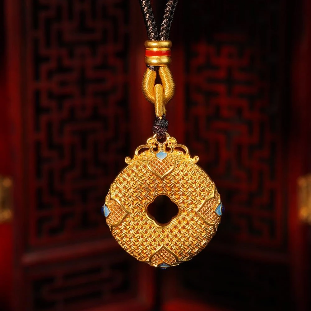 ZOCAI/佐卡伊古法黄金花丝珐琅工艺点缀蓝福平安扣足金吊坠C02219