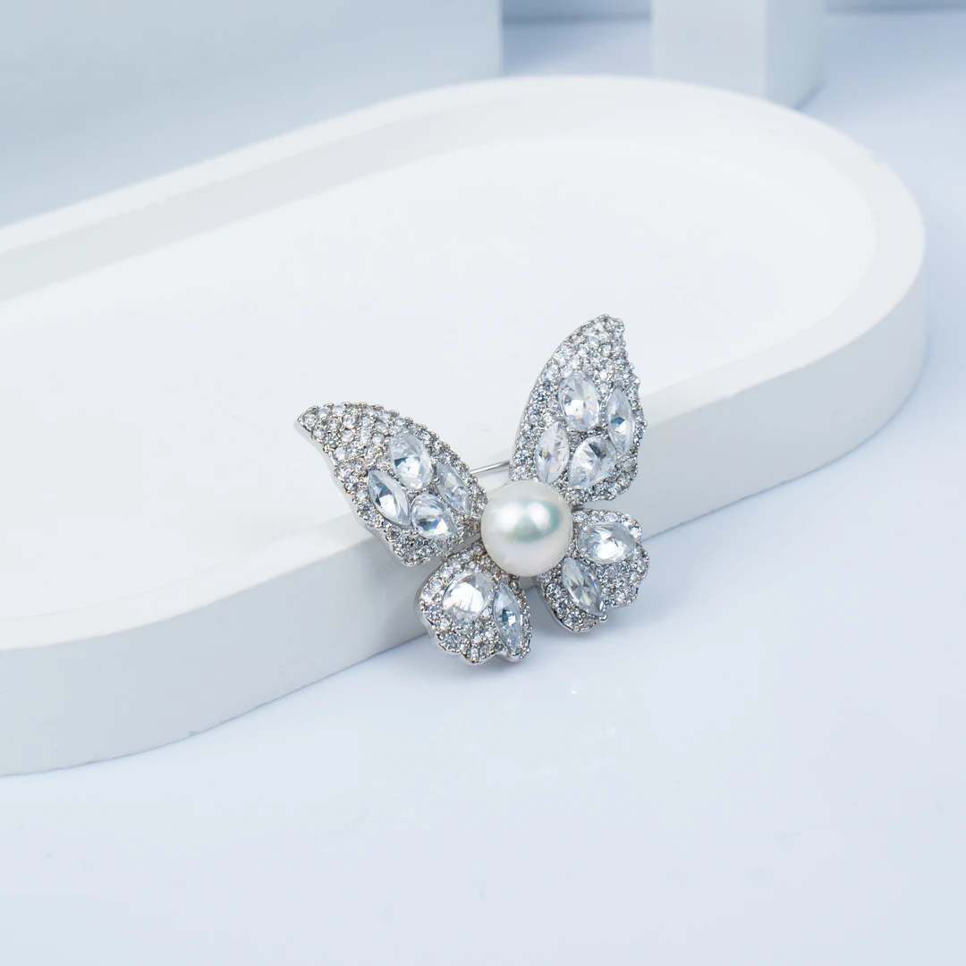 佐卡伊【大雁】蝴蝶/旦角 白珍珠胸针 5-12mm 淡水珍珠胸针