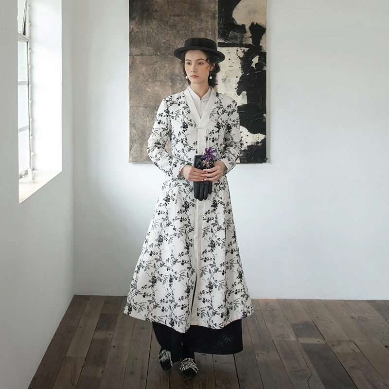 生活在左2024秋冬新品复古提花修身国风外套上衣女长袖1944109款.