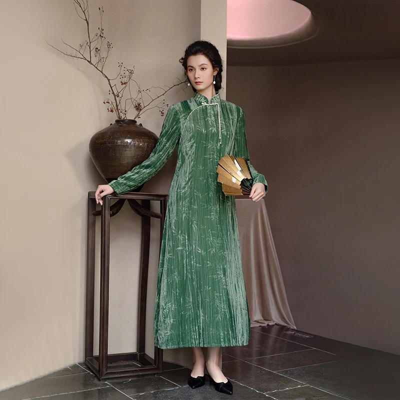 生活在左2024秋季新品绣花清雅新中式气质连衣裙女1943257日常款.