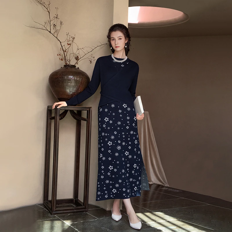 生活在左2024秋冬新品提花修身优雅毛织连衣裙女显瘦时尚1944068