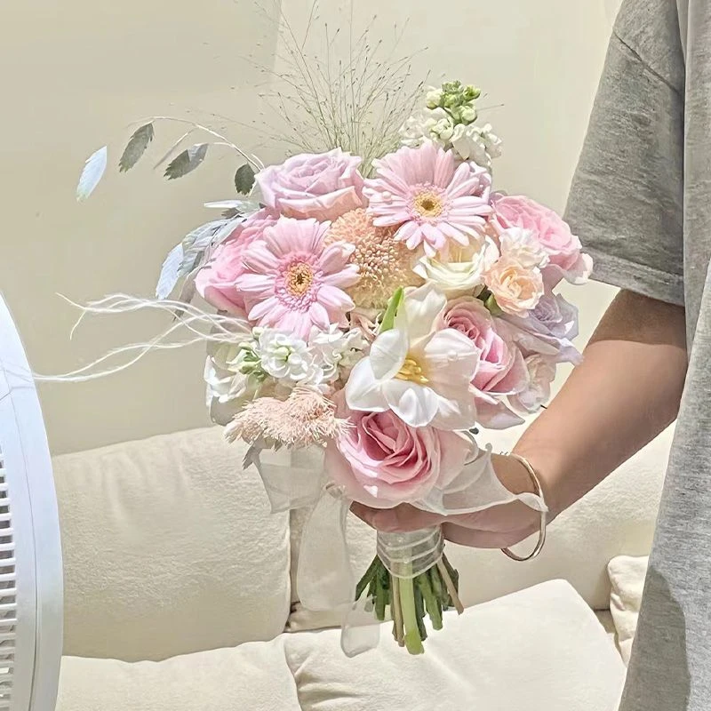 【浪漫与梦幻】粉玫瑰乒乓菊搭配郁金香手捧花送女友老婆手捧花领证新婚礼物订婚鲜花花店送花上门