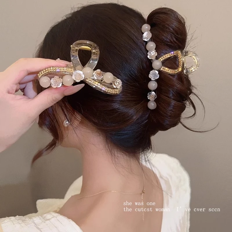 优雅小香风山茶花珠珠抓夹大号发量多女后脑勺高端盘发鲨鱼夹发夹