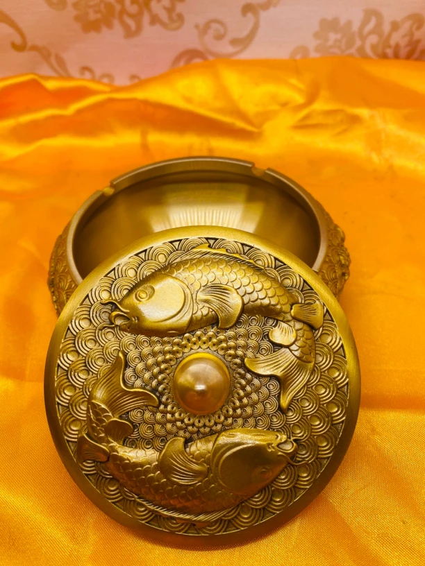 五鱼烟灰缸*锦鲤荷花烟灰缸*带盖子烟灰缸黄铜材质