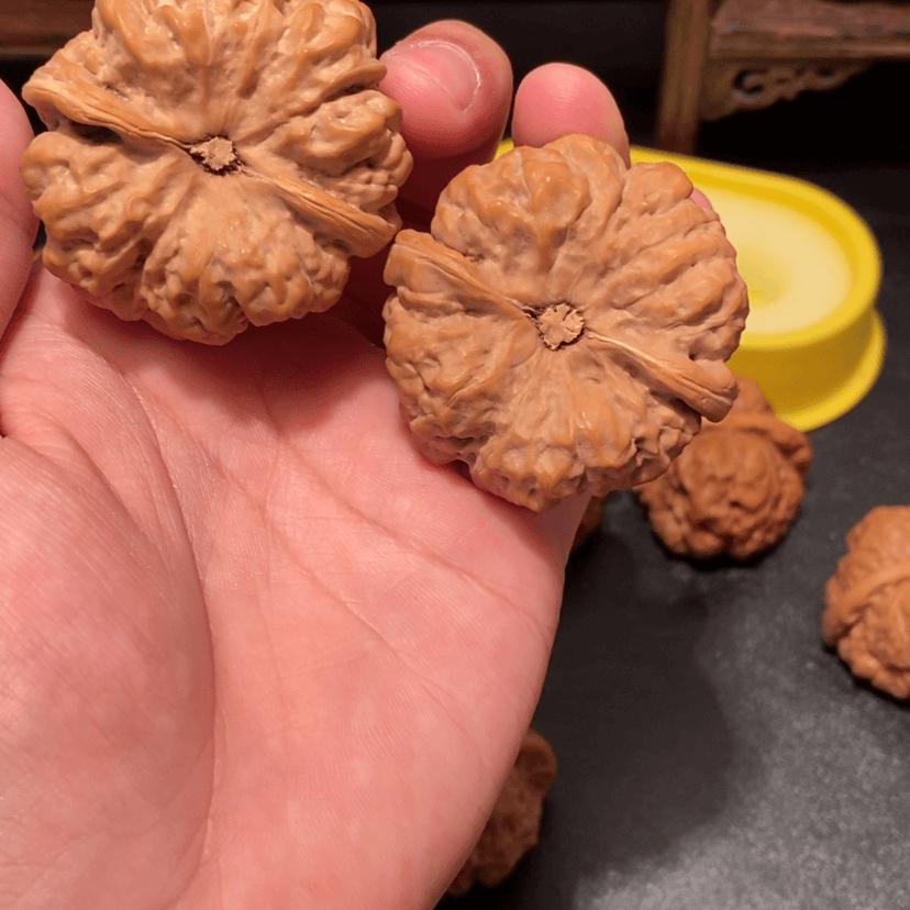 【闪购商品】文玩核桃吊坠柏****坤