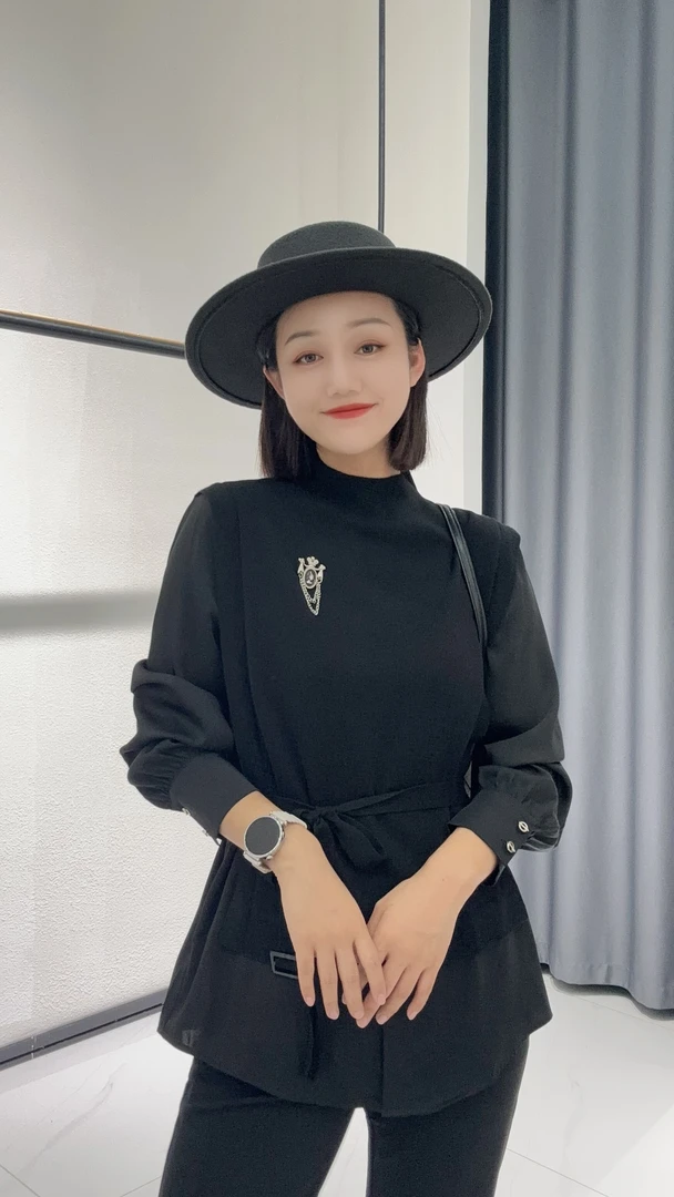 YIYAN艺燕-烟管领设计感假两件针织衫