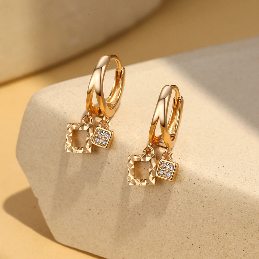 925银合成锆石耳饰 几何形气质百搭高级感耳圈耳环耳饰两色可选