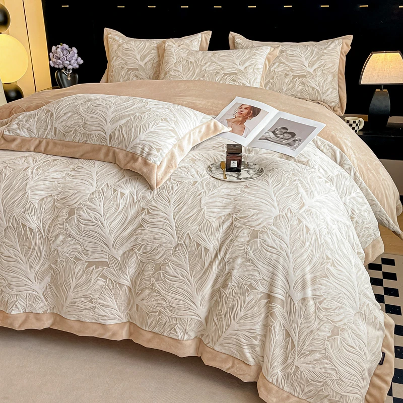 【牛奶绒四件套】冬季保暖雕花加厚加绒轻奢毛绒床笠双面绒宽边被套