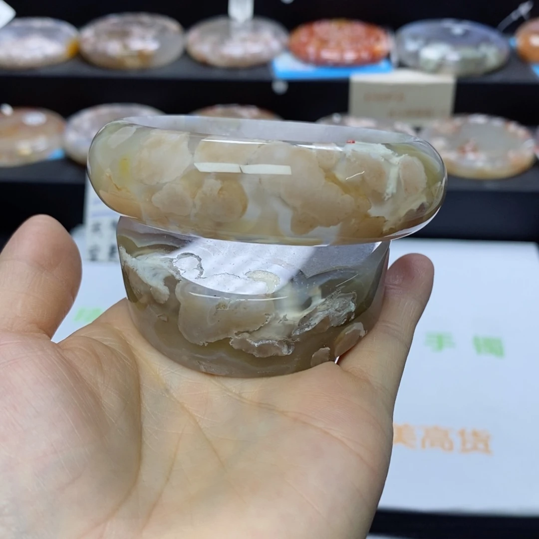 石英质玉手镯未镶嵌62
