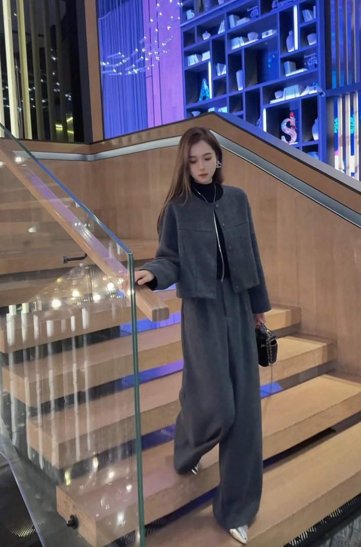 秋冬时尚套装女2024新款小香风韩版洋气时髦外套阔腿裤两件套