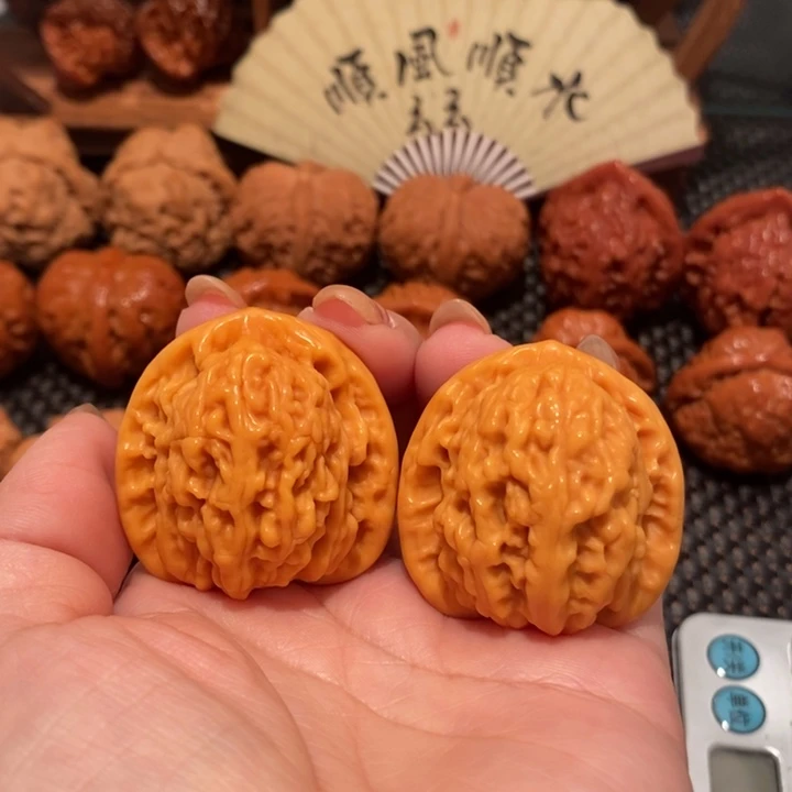 文玩核桃吊坠阿*么37霞云岭406
