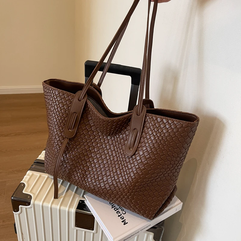 高级感百搭通勤时尚大容量包包女新款洋气秋冬上班休闲单肩托特包