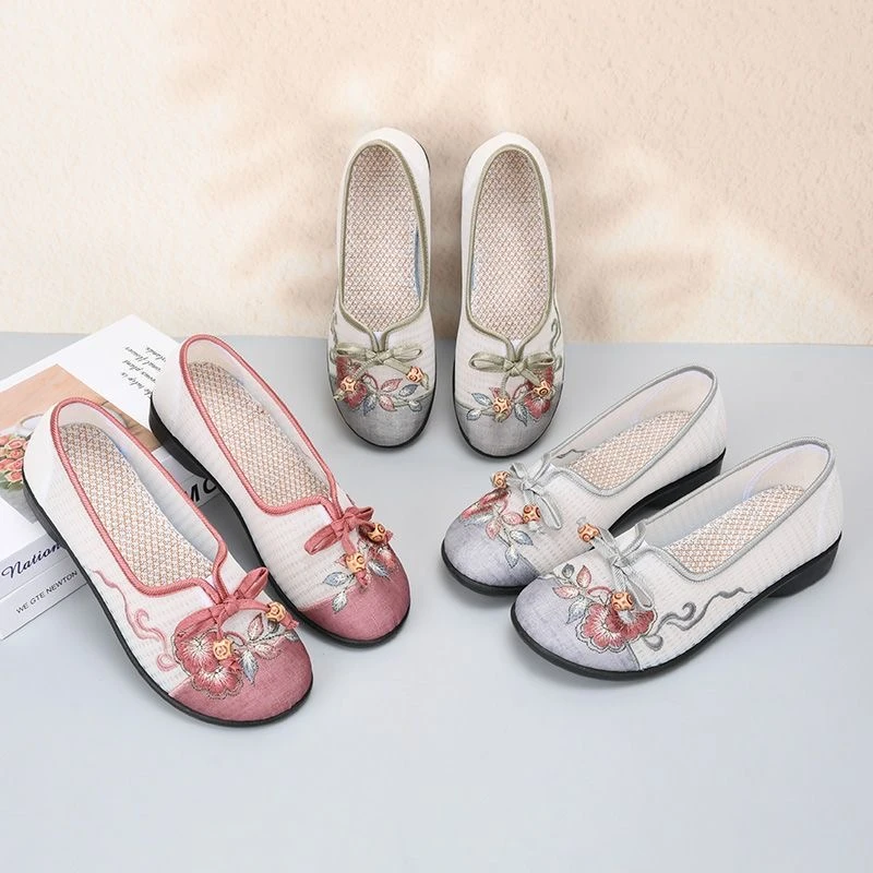 汉服绣花鞋夏季透气软底古风平底老北京布鞋鞋子复古妈妈鞋中国风