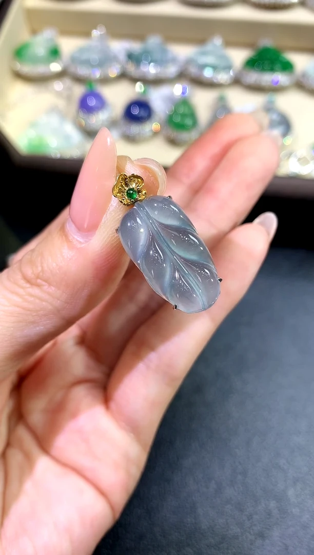 【闪购商品】翡翠吊坠(不含链)18K金镶嵌6-叶子（多样性发货1件）