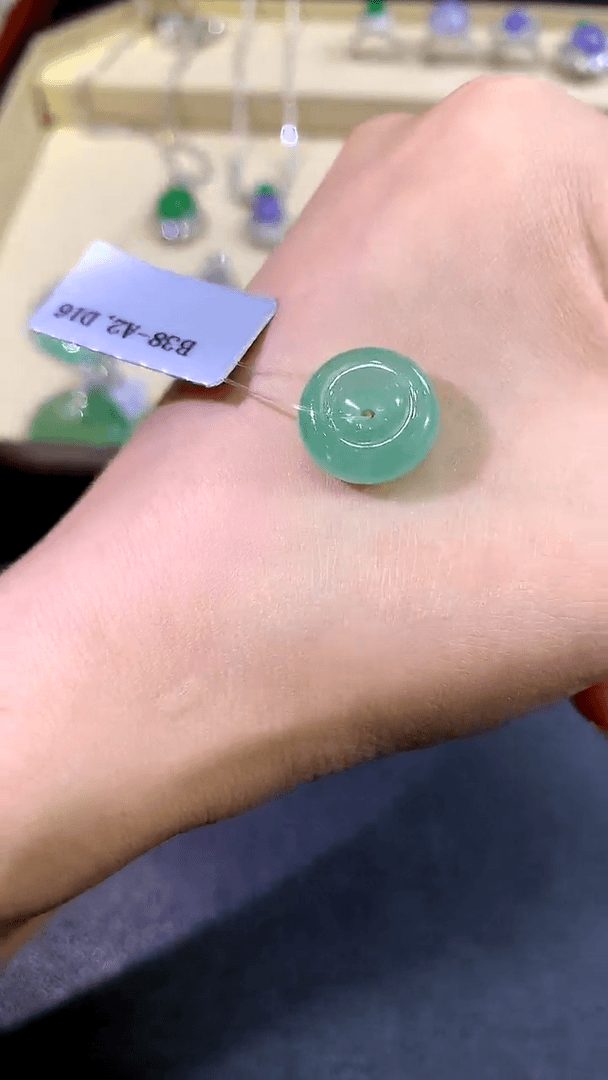 【闪购商品】翡翠吊坠(不含链)未镶嵌39-扣子