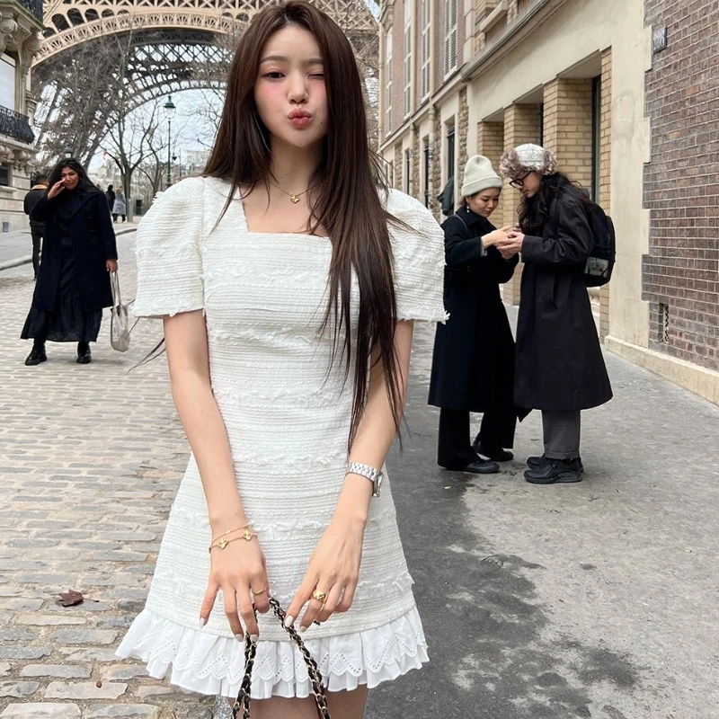 2025年春秋新款拼接蕾丝花边方领显瘦小香风连衣裙女气质短裙