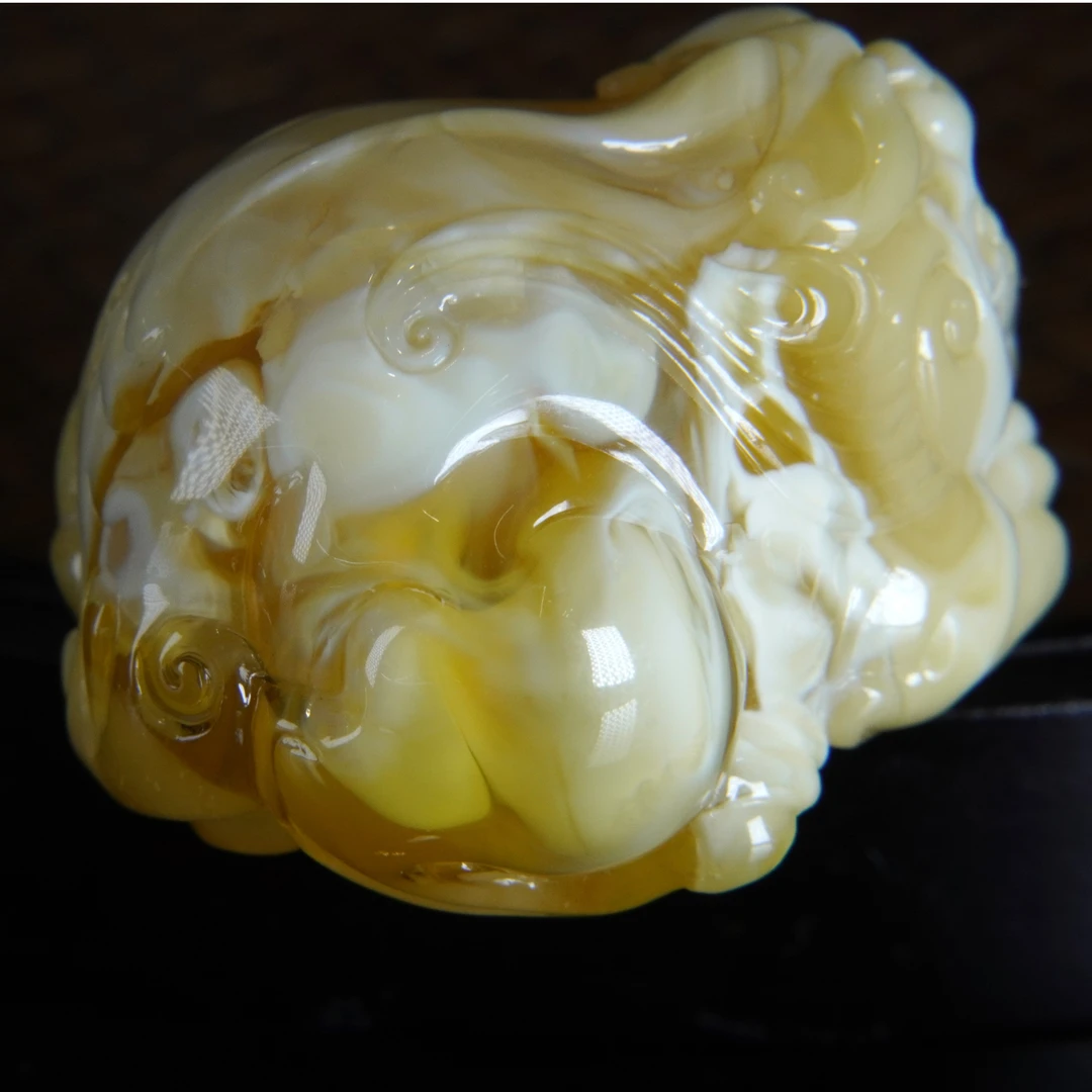 【耀今·貔貅】（36x31x26mm·14.2g）肖时清大师作品·拉丝溶洞蜜蜡