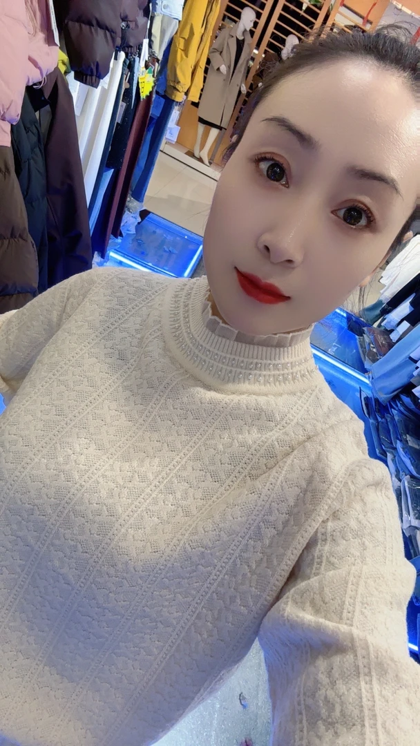 利君家穿珠纱领毛衣