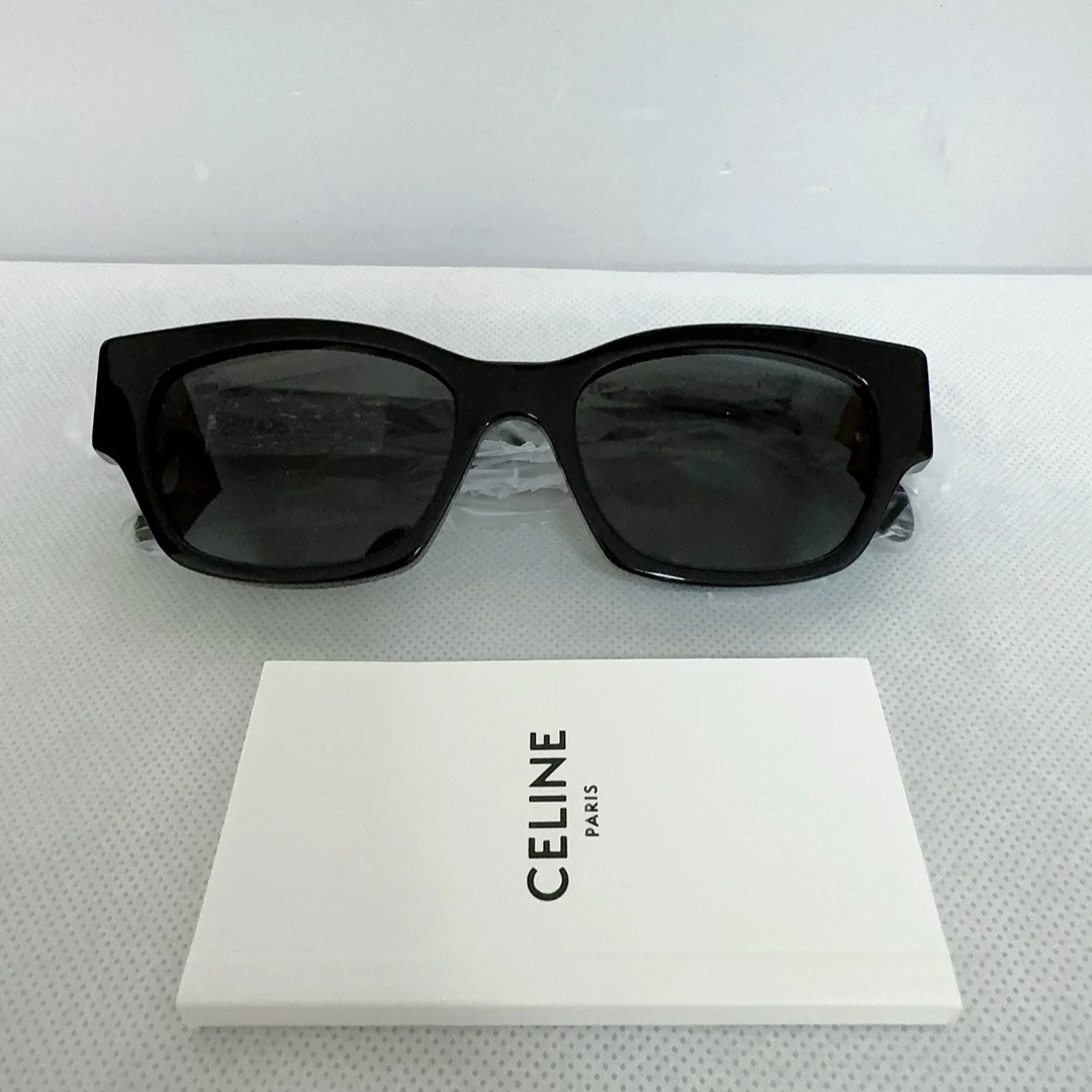 全新未使用 Celine/思琳 celine赛琳黑色太阳镜墨镜7620013