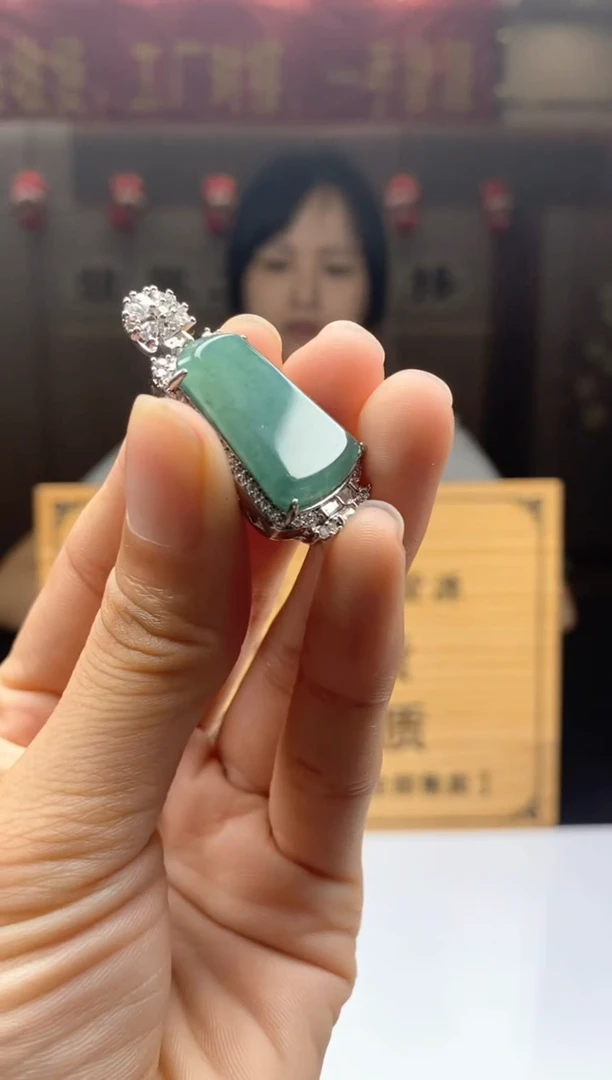 【闪购商品】定制翡翠未镶嵌          *304