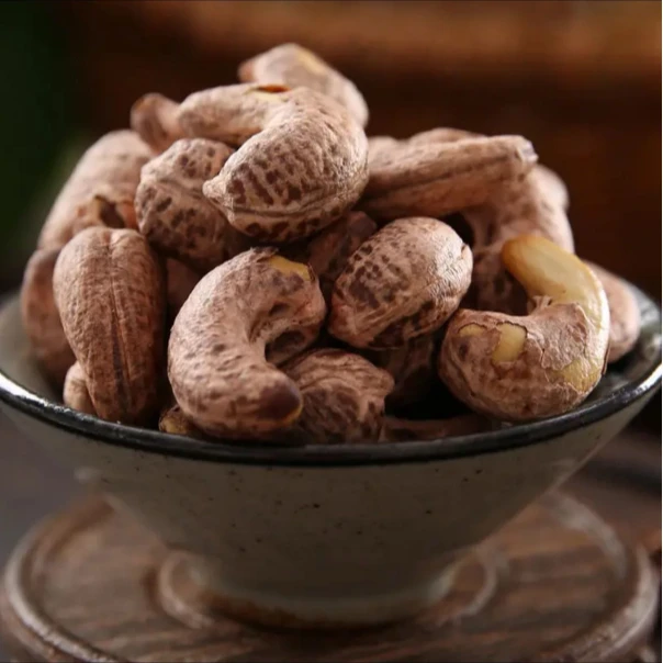 碳烤大腰果仁1斤2斤美味可口大颗粒酥脆散装碳烤坚果