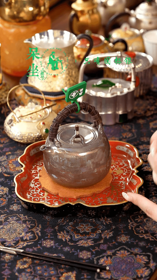 【闪购商品】呆坐   紫皮提梁壶    伴斤茶舍