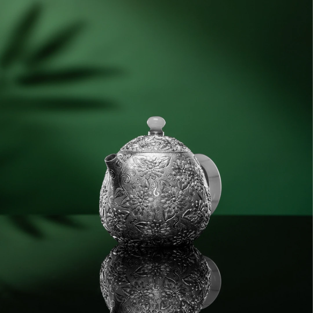 呆坐整敲錾刻向阳花开龙蛋壶家用大容量纯手工中式银泡茶壶