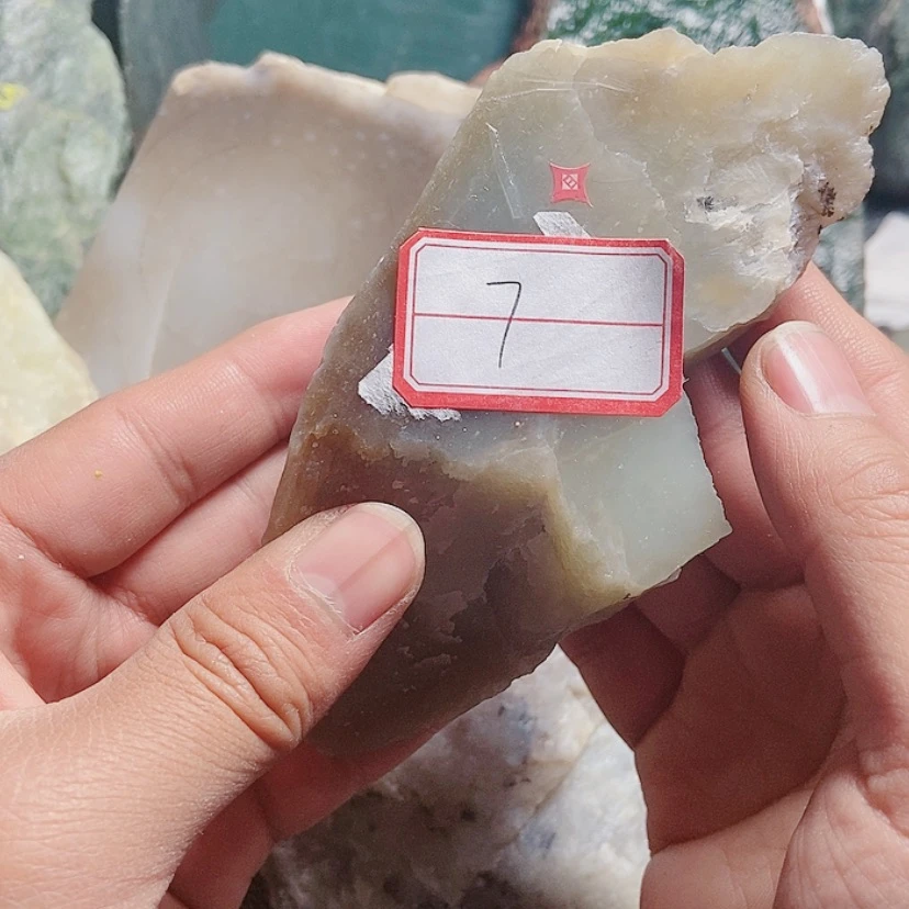 【闪购商品】和田玉(糖玉)Wer未镶嵌
