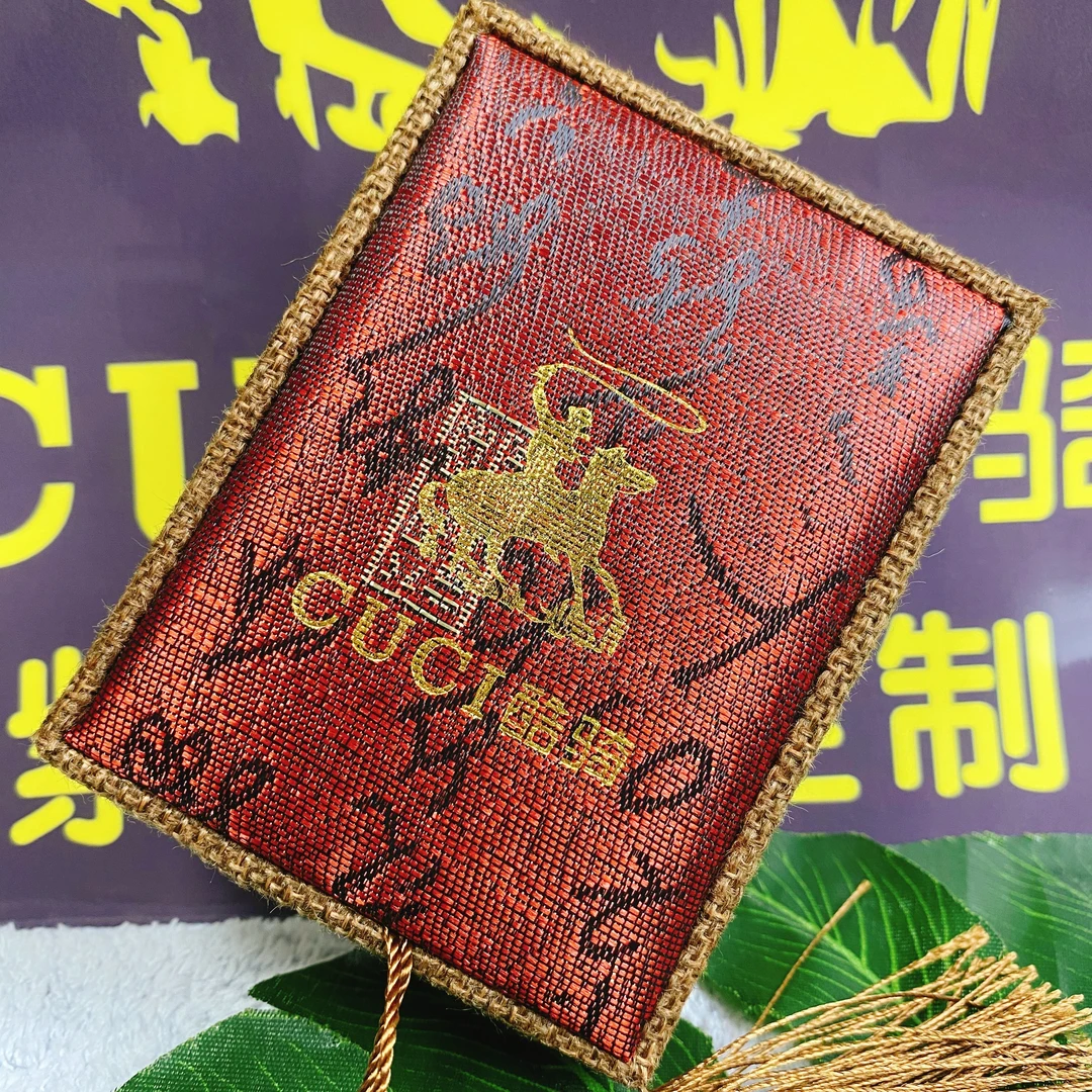 CUCI/酷骑高端中式复古红色麻料流苏伴手礼紫檀木打火机包装礼盒