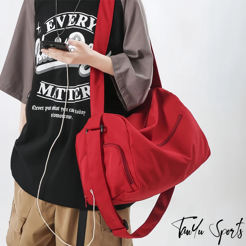 探屿时尚运动健身旅行包短途女轻便大容量游泳包干湿分离男行李袋