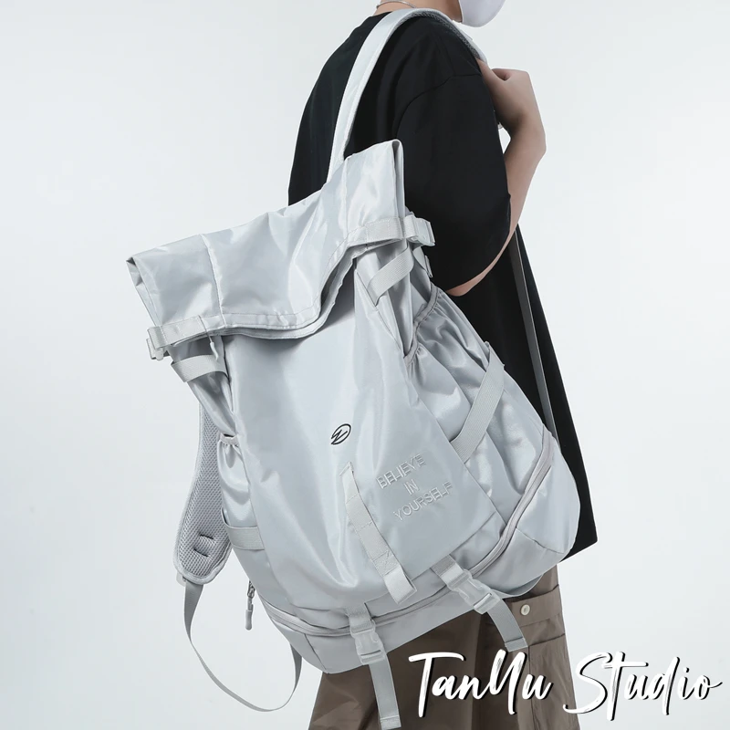 探屿超大容量旅行包男款轻便运动旅游登山背包双肩包潮牌学生书包