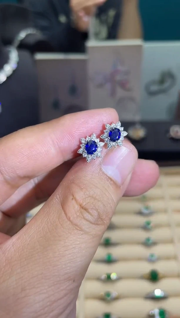 【闪购商品】定制蓝宝石耳钉18K金镶嵌-83897850-定制蓝宝耳钉
