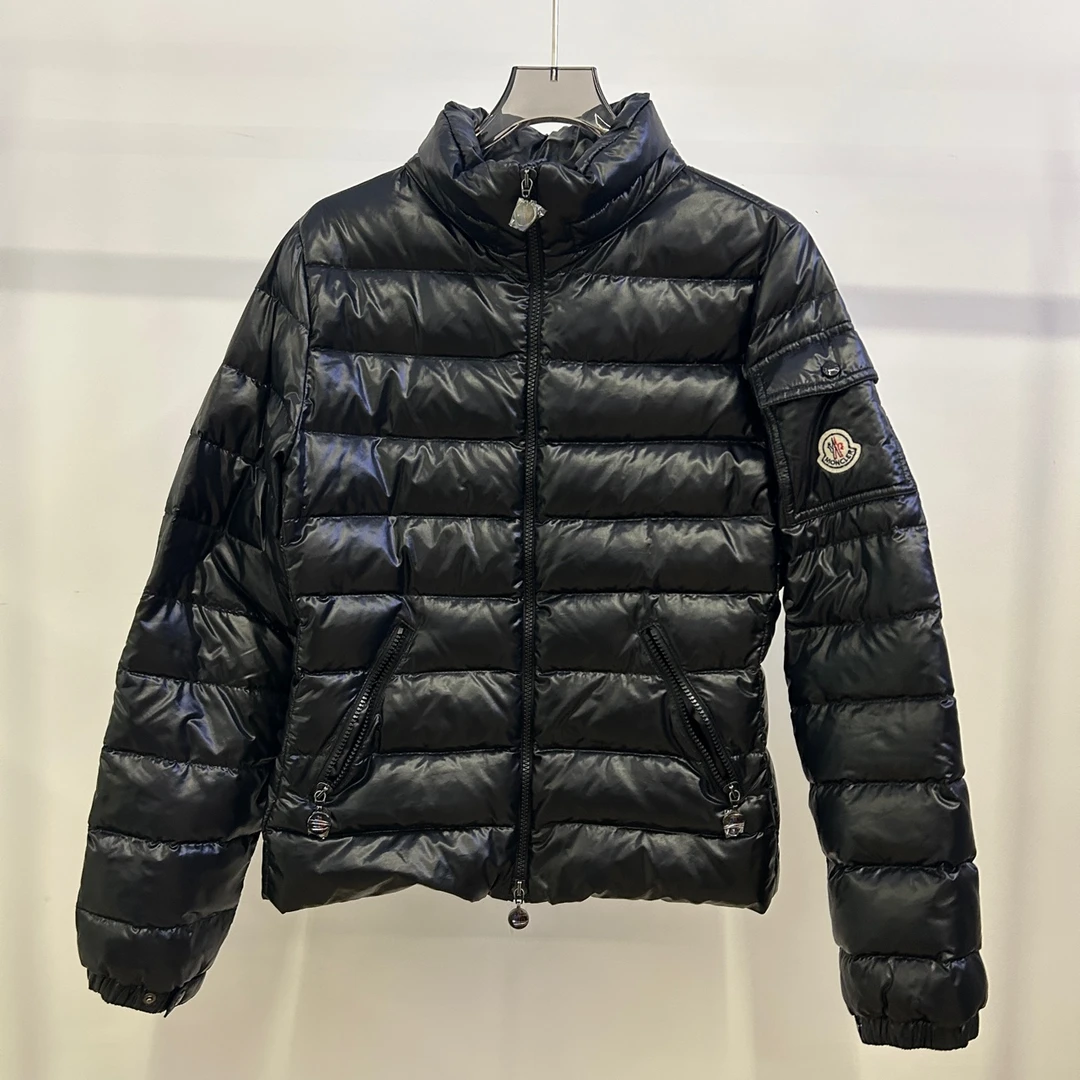 Moncler/盟可睐/蒙口/黑色立领羽绒服 儿童14A码 99新 GM001232