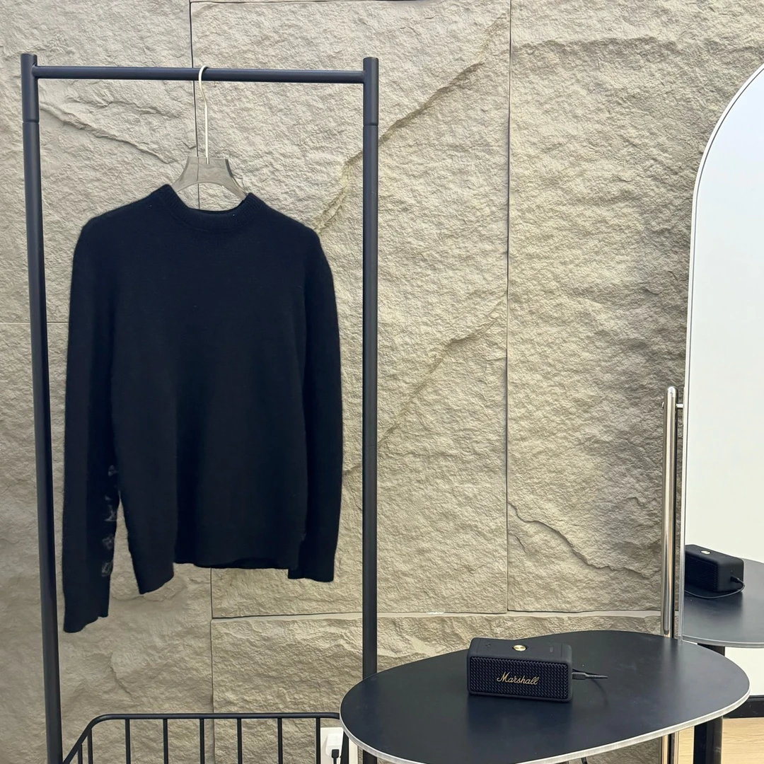 Louis Vuitton 路易威登 后背满印羊绒毛衣 L码 95新 GM000240